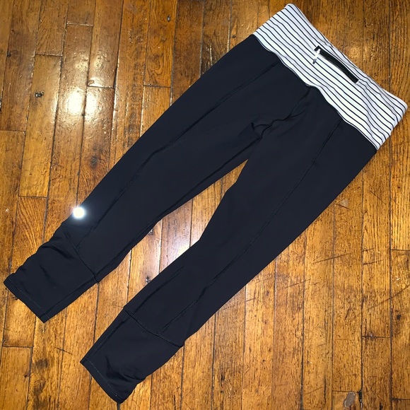 🦄 RARE Lululemon QUIET STRIPE Runday Crops! - Picture 7 of 10